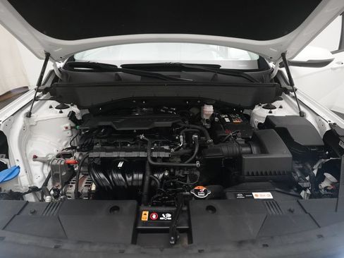Used 2024 Hyundai Kona SEL AWD/4WD image 3