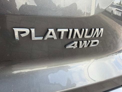 Used 2022 Nissan Pathfinder Platinum w/ Cargo Package AWD/4WD image 8