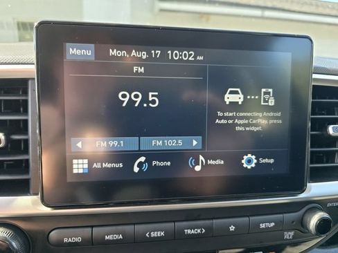Used 2025 Hyundai Venue SEL FWD image 5
