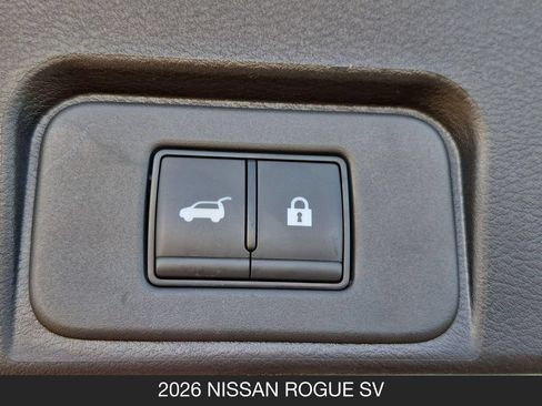 Used 2026 Nissan Rogue SV FWD image 24