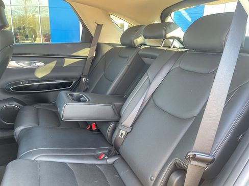 Used 2025 Genesis GV70 2.5T image 14