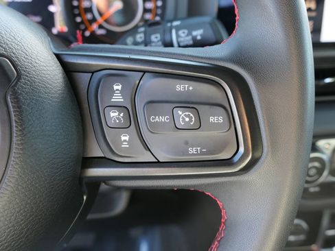 Used 2024 Jeep Wrangler Unlimited Rubicon image 14