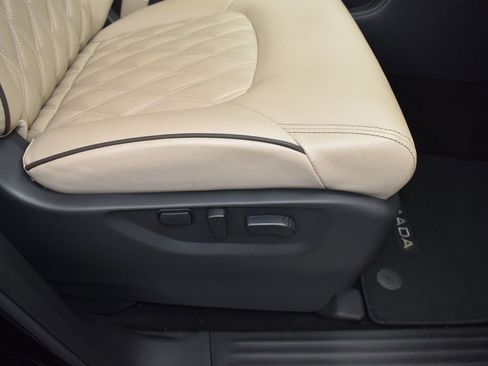 Used 2024 Nissan Armada Platinum w/ Captain's Chairs Package image 24