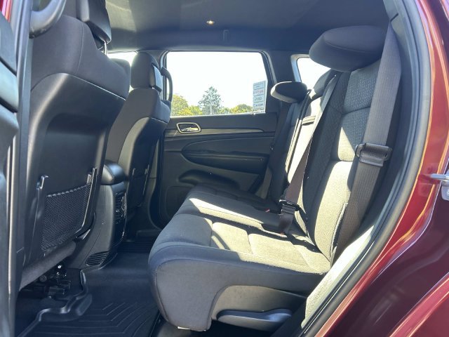 Used 2019 Jeep Grand Cherokee Laredo AWD/4WD image 15