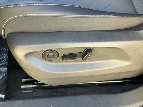 New 2026 Volkswagen Tiguan SE R-Line image 16