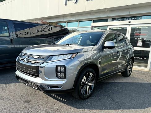 Used 2023 Mitsubishi Outlander Sport ES AWD/4WD image 3