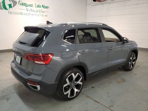 Used 2022 Volkswagen Taos SEL w/ Panoramic Sunroof Package AWD/4WD image 6