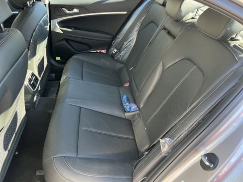 Used 2026 Genesis G70 2.5T image 17