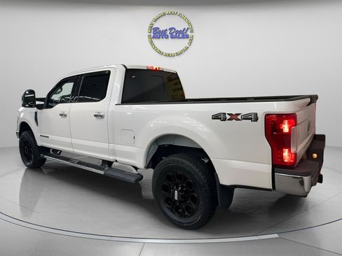 Used 2019 Ford F250 Lariat w/ Lariat Ultimate Package AWD/4WD image 2