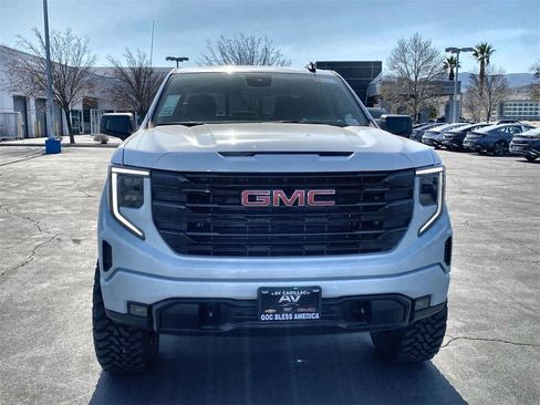 New 2026 GMC Sierra 1500 Elevation image 16