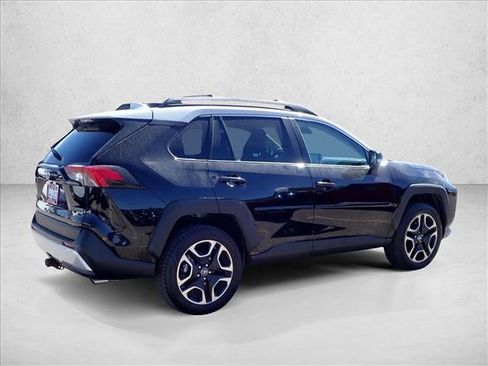 Used 2019 Toyota RAV4 Adventure image 4