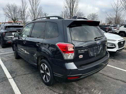 Used 2017 Subaru Forester 2.5i Premium image 3