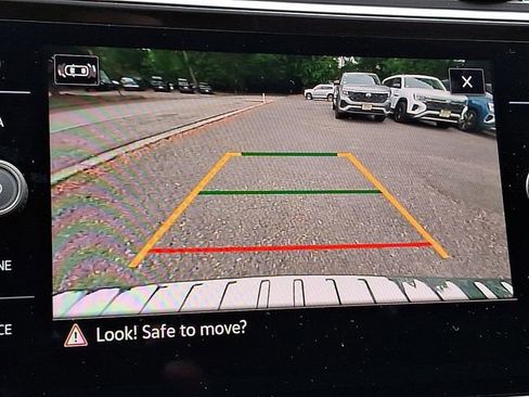 Certified 2024 Volkswagen Tiguan S image 24