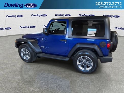 Used 2018 Jeep Wrangler Sport image 9