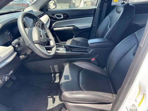 Used 2025 Jeep Compass Limited AWD/4WD image 28