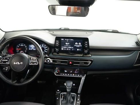 Used 2023 Kia Seltos S image 15