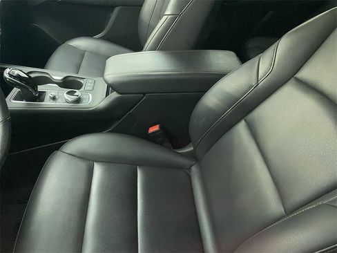 Used 2023 Cadillac XT4 Sport w/ Enhanced Visibility Package image 7