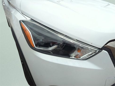 Certified 2019 Nissan Kicks SR w/ SR Premium Package image 47