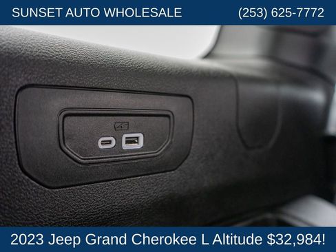 Used 2023 Jeep Grand Cherokee L Altitude image 84