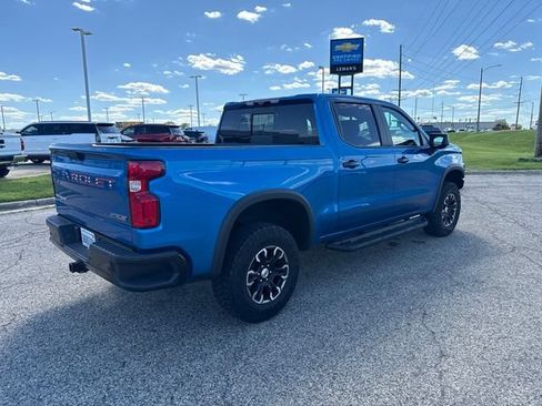 Used 2022 Chevrolet Silverado 1500 ZR2 w/ Technology Package AWD/4WD image 4