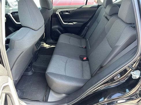 Used 2024 Toyota RAV4 XLE image 39