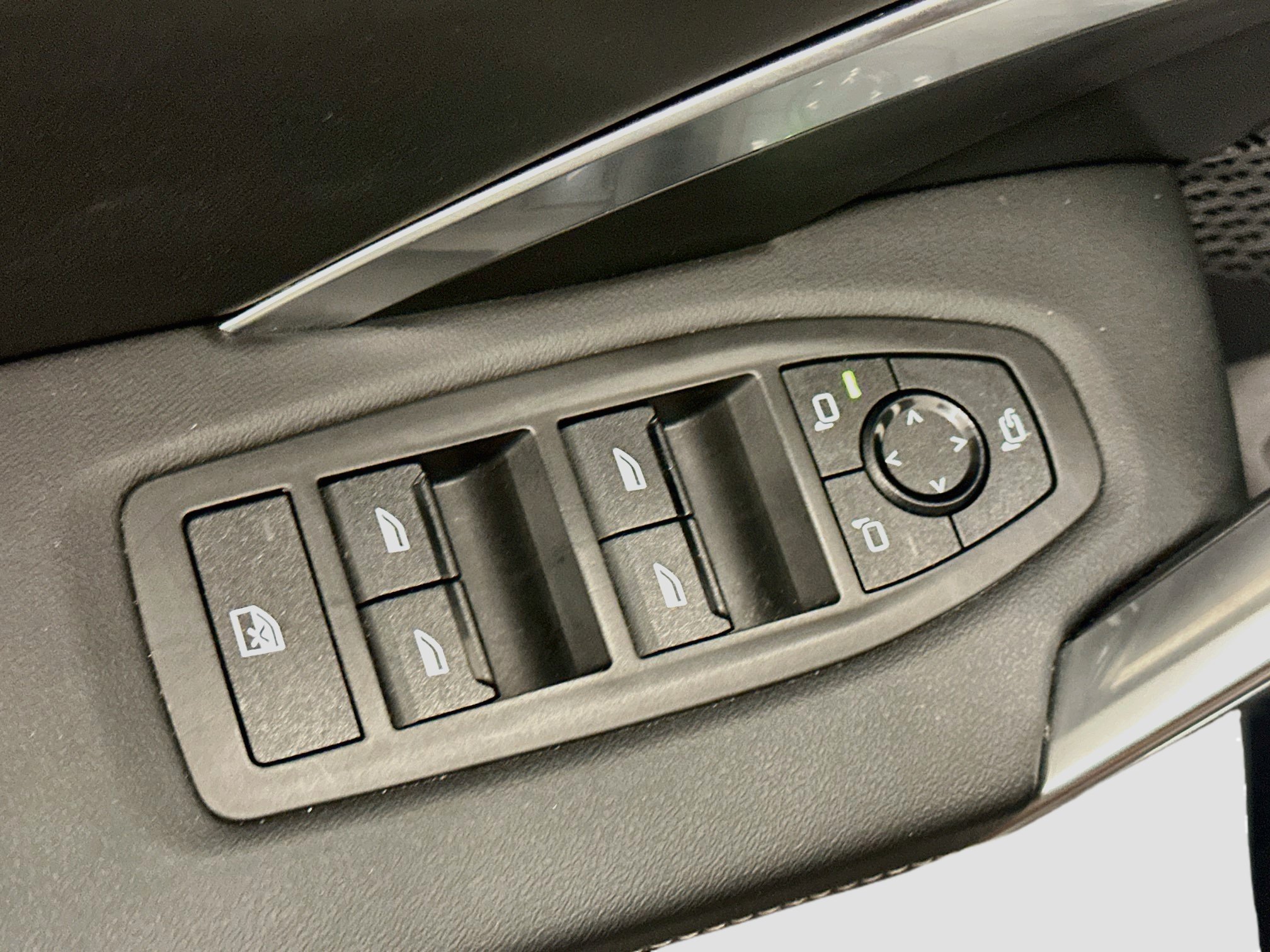 Used 2026 BMW X2 xDrive28i AWD/4WD image 15