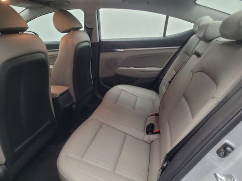 Used 2020 Hyundai Elantra Limited w/ Ultimate Package 03 FWD image 18