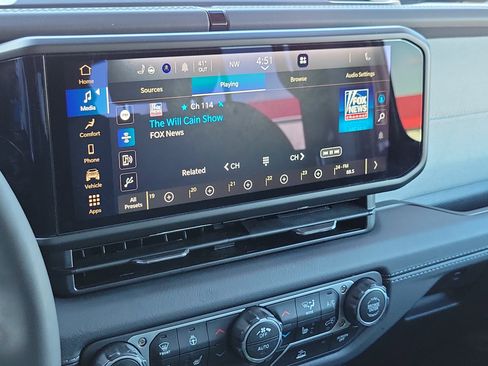 Used 2025 Jeep Wrangler Unlimited Sahara image 14