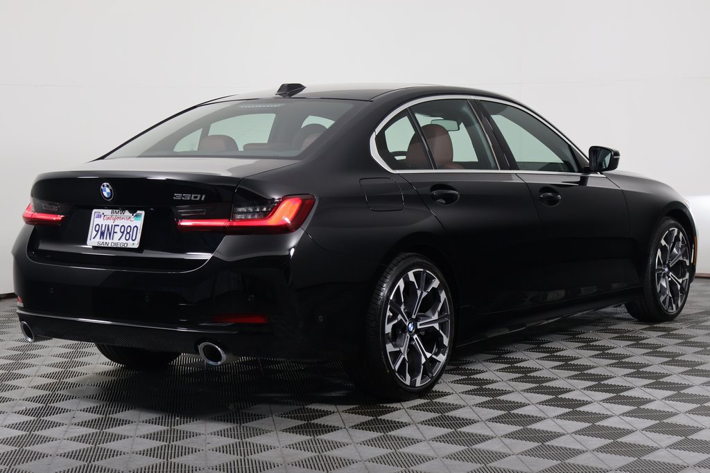 Certified 2026 BMW 330i Sedan w/ Convenience Package RWD image 4