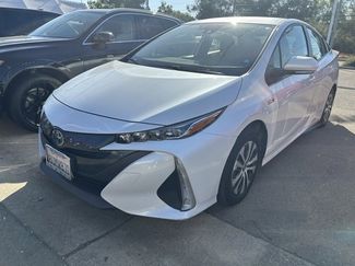 Used 2021 Toyota Prius Prime video 1