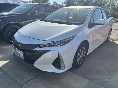 Used 2021 Toyota Prius Prime image 1