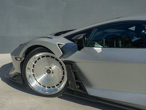 Used 2024 Lamborghini Revuelto image 63