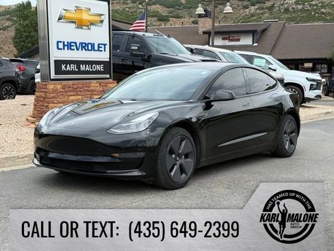 Used 2021 Tesla Model 3 Standard Range Plus RWD image 1