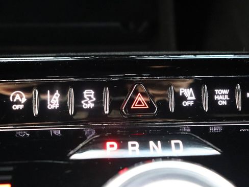 Used 2024 Jeep Wagoneer Series II AWD/4WD image 45