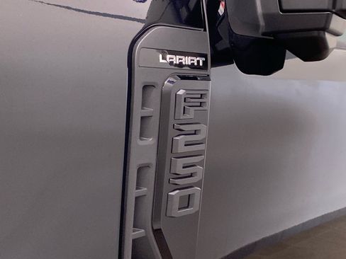 New 2026 Ford F250 Lariat w/ Black Appearance Package AWD/4WD image 13