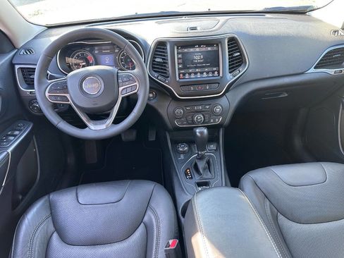 Used 2021 Jeep Cherokee Latitude Lux w/ Comfort/Convenience Group image 8