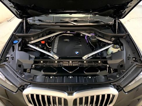 New 2026 BMW X5 xDrive40i w/ Executive Package AWD/4WD image 16