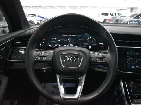 Used 2023 Audi Q7 2.0T Premium Plus w/ Premium Plus Package AWD/4WD image 21