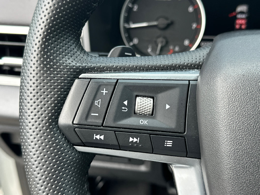 Used 2025 Mitsubishi Outlander SE AWD/4WD image 27