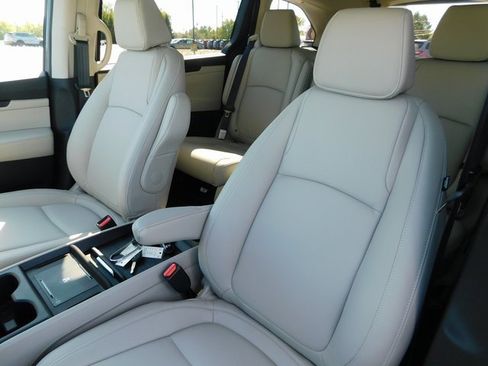 New 2026 Honda Odyssey EX-L image 16