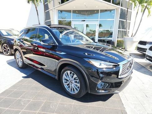Used 2025 INFINITI QX50 Luxe image 2