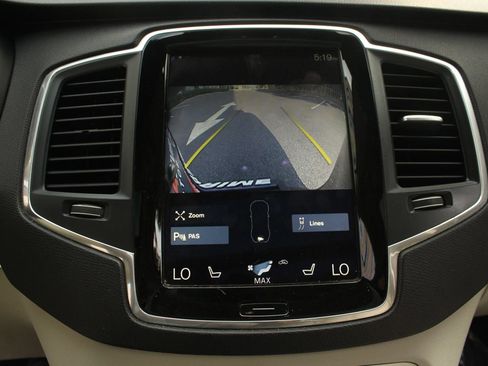 Used 2017 Volvo XC90 T6 Momentum AWD/4WD image 37