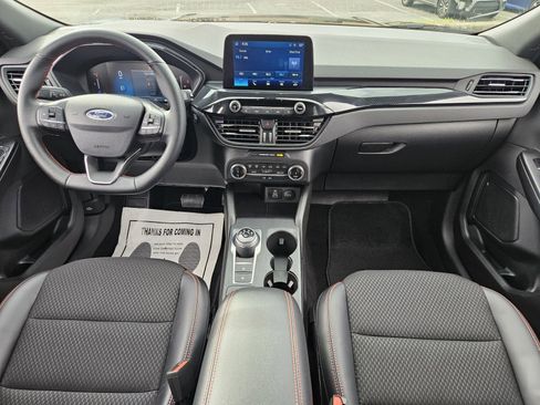 Used 2025 Ford Escape ST-Line image 13