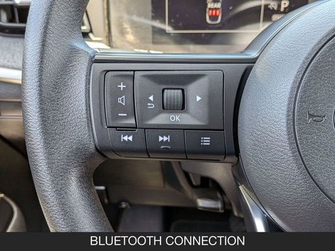 Used 2025 Nissan Kicks SV w/ Illumination Package FWD image 17