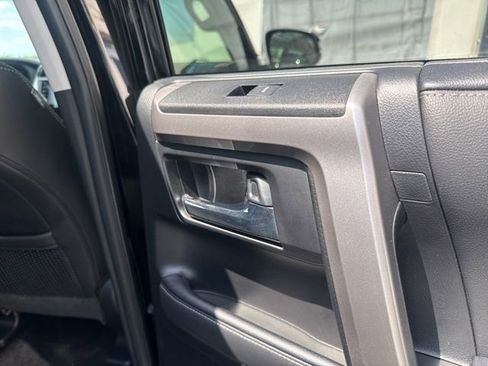 Used 2024 Toyota 4Runner SR5 Premium w/ Moonroof Package RWD image 33