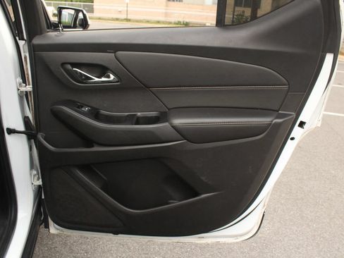 Used 2019 Chevrolet Traverse LT w/ LT Premium Package AWD/4WD image 24
