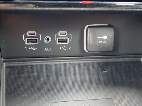 Certified 2025 Jeep Grand Cherokee Altitude image 41