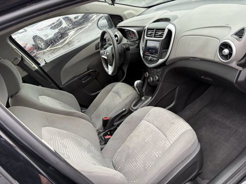Used 2020 Chevrolet Sonic LT image 19