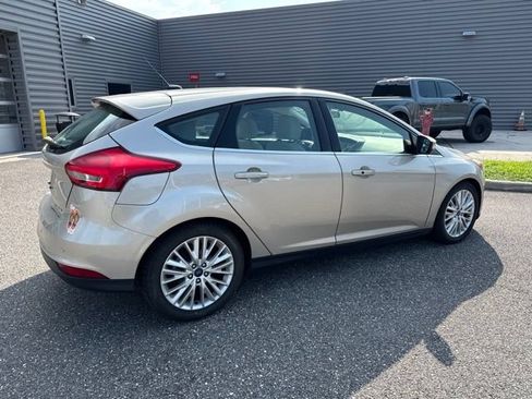 Used 2017 Ford Focus Titanium FWD image 5