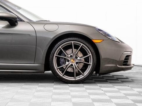 Certified 2021 Porsche 718 Cayman image 31